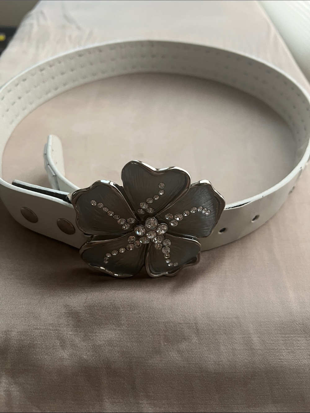 White Floral Crystal Buckle Women's Belt Adjustable 26-30 inches Waist